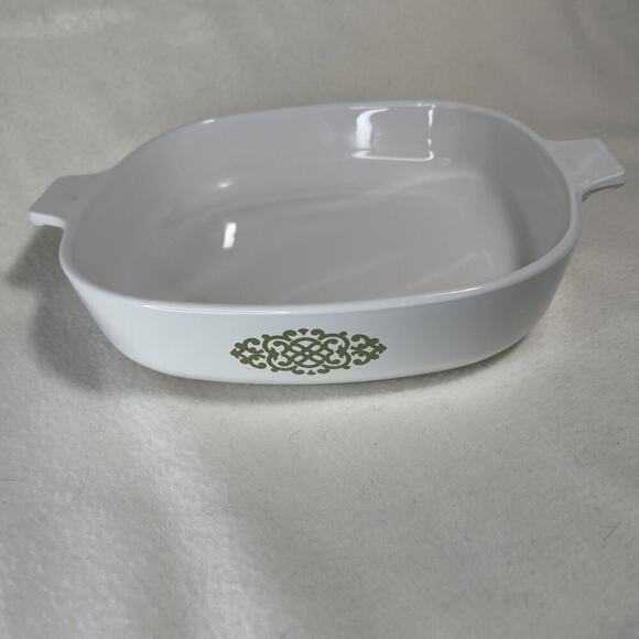 Vintage Corningware P-9-B Shell Green Medallion 8" Casserole Dish- NO LID - Picture 1 of 4